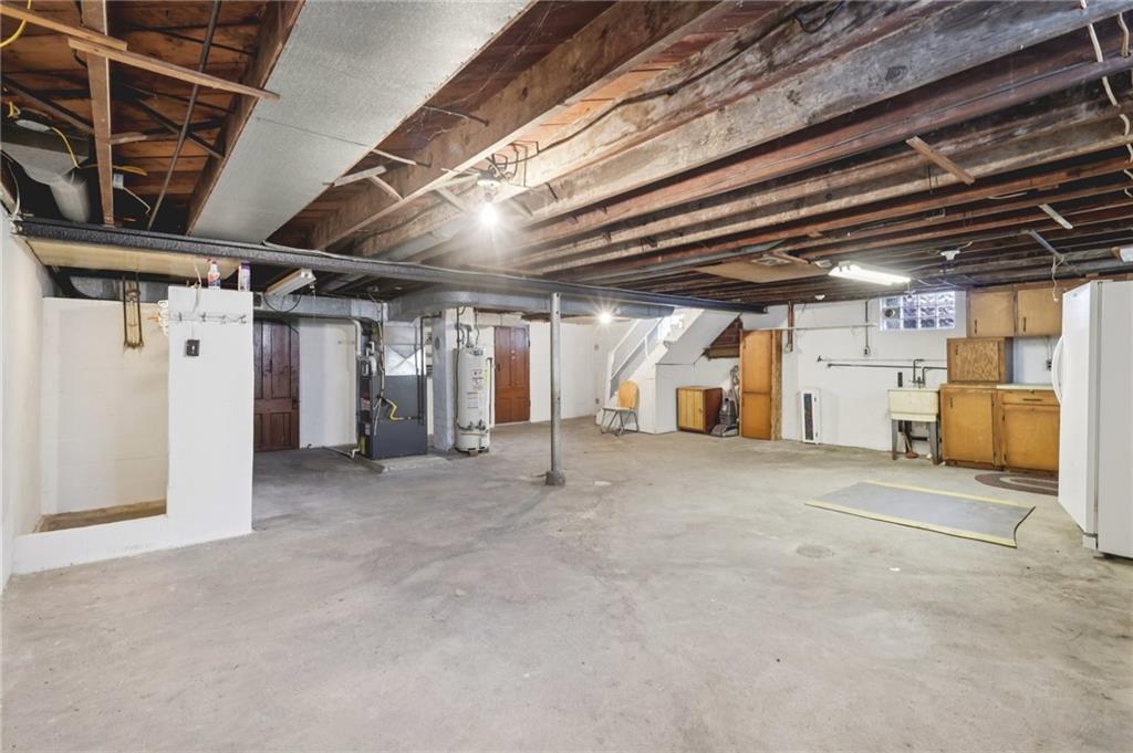 1111 Crowe Street New Castle, PA 16101 - Photo 28 of 42