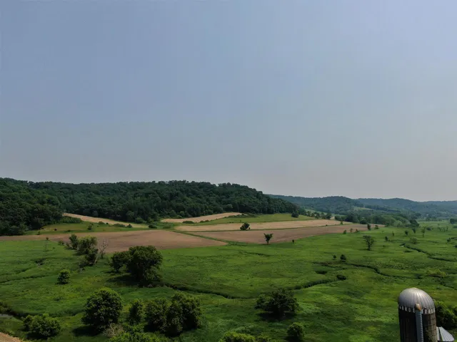 $1,000,000 | S4890 Pine Avenue, Hillsboro, WI 54634