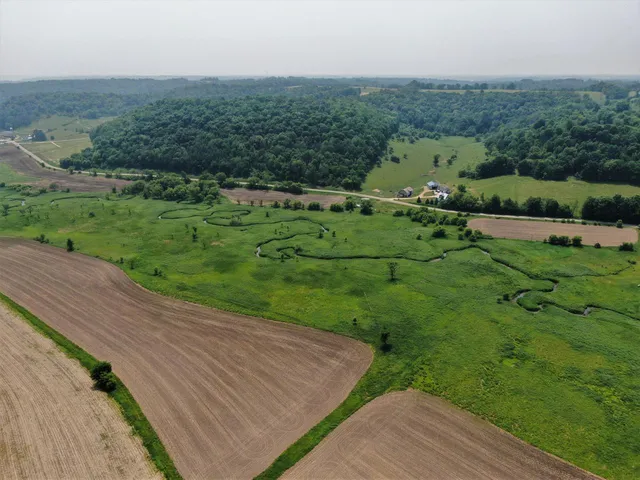 $1,000,000 | S4890 Pine Avenue, Hillsboro, WI 54634