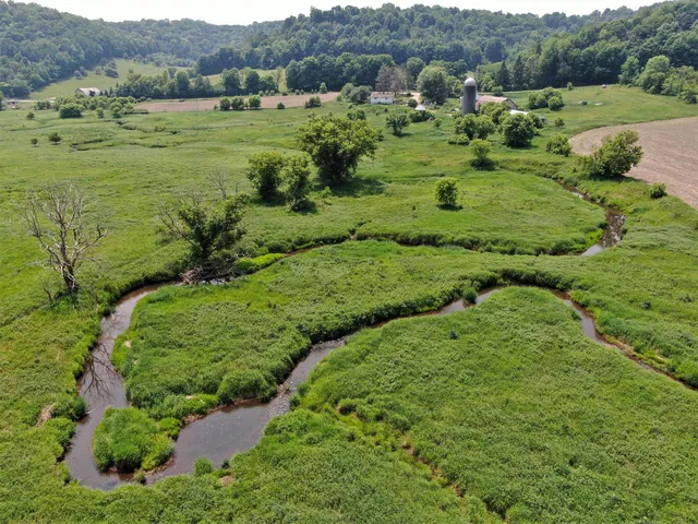 $1,000,000 | S4890 Pine Avenue, Hillsboro, WI 54634