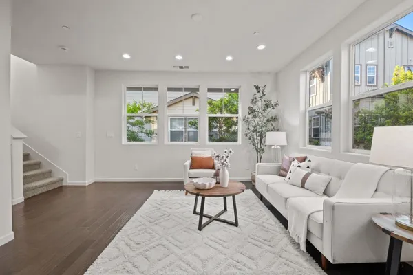 $898,000 | 2104 Vincenzo Walkway, San Jose, CA 95133