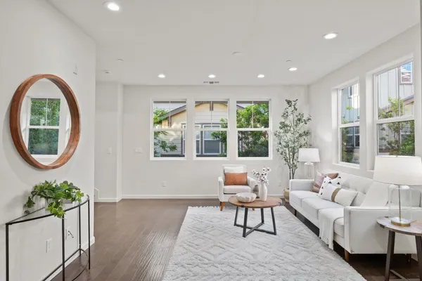 $898,000 | 2104 Vincenzo Walkway, San Jose, CA 95133