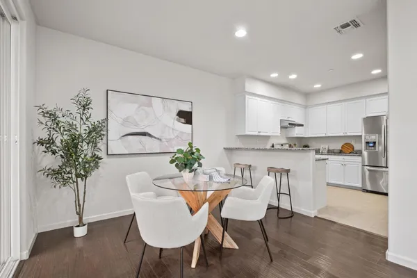 $898,000 | 2104 Vincenzo Walkway, San Jose, CA 95133