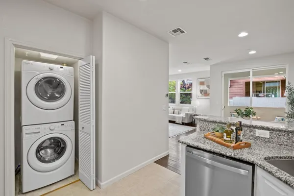 $898,000 | 2104 Vincenzo Walkway, San Jose, CA 95133