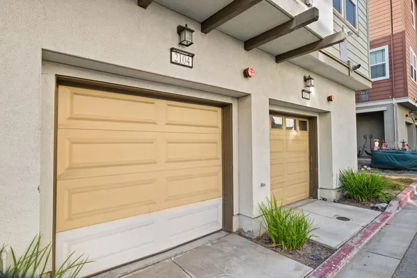 $898,000 | 2104 Vincenzo Walkway, San Jose, CA 95133