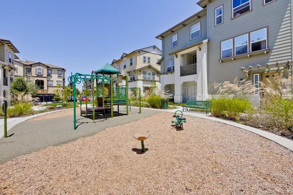 $898,000 | 2104 Vincenzo Walkway, San Jose, CA 95133