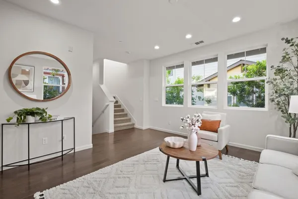 $898,000 | 2104 Vincenzo Walkway, San Jose, CA 95133