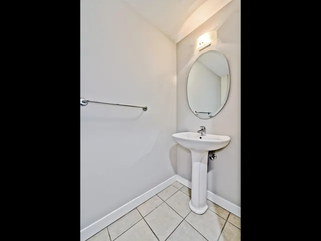 $650,000 | 737 West Washington Boulevard, Unit 3003, Chicago, IL 60661