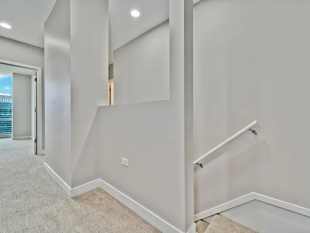 $650,000 | 737 West Washington Boulevard, Unit 3003, Chicago, IL 60661