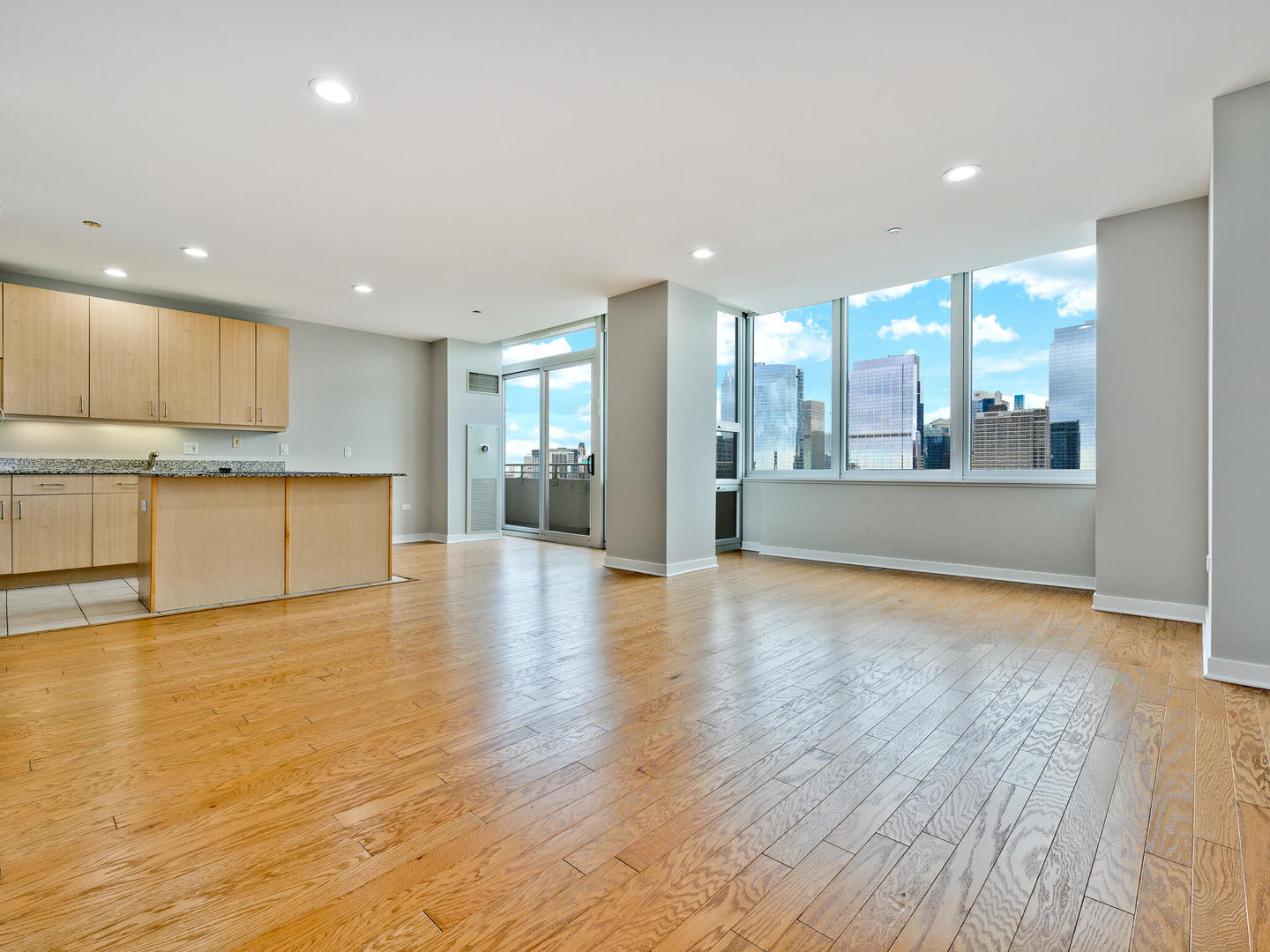 737 West Washington Boulevard, Unit 3003 Chicago, IL 60661 - Photo 2 of 26