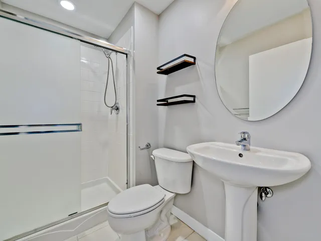 $650,000 | 737 West Washington Boulevard, Unit 3003, Chicago, IL 60661