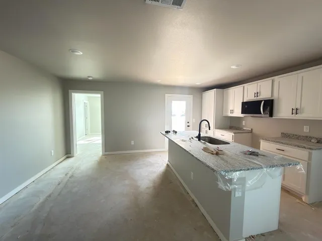 $2,750 | 435 Colorado Street, Abilene, TX 79601