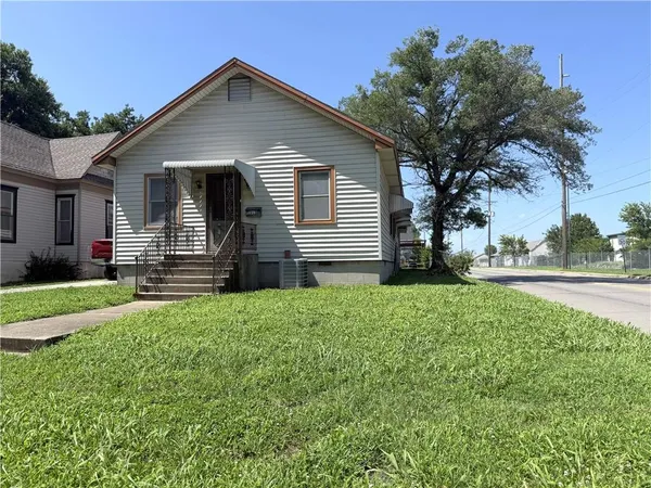 $140,000 | 315 East Washington Street, Pittsburg, KS 66762
