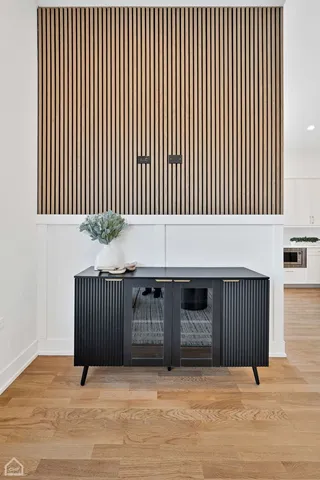 $2,450 | 2127 West Madison Street, Unit 409, Chicago, IL 60612