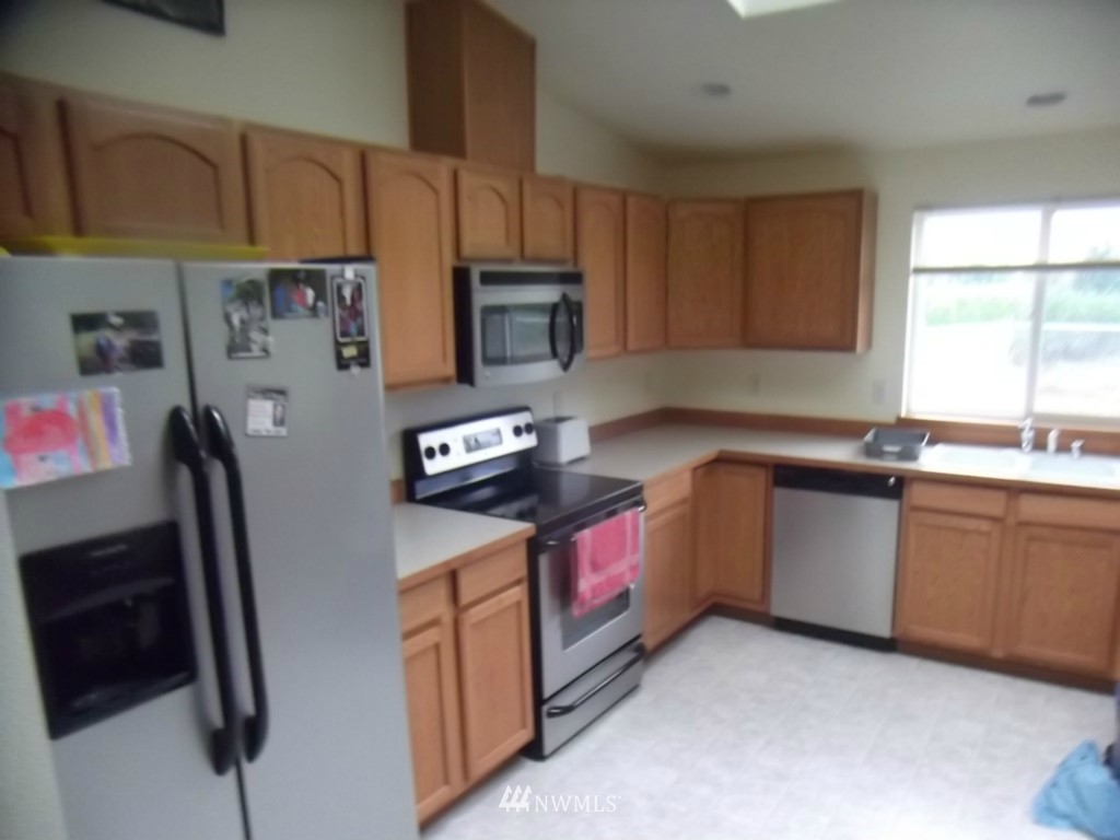 18145 No Name Lane Southwest Rochester, WA 98579 - Photo 5 of 13 Gallery Image 5