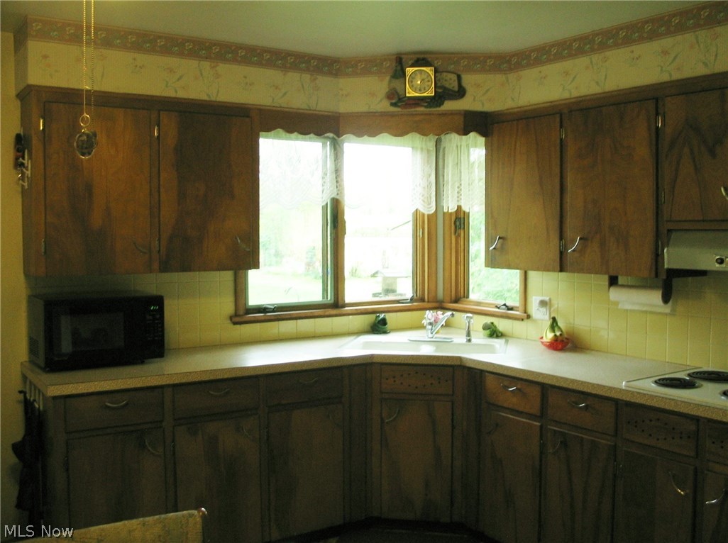 4114 Sherman Road Kent, OH 44240 - Photo 10 of 15 Gallery Image 10