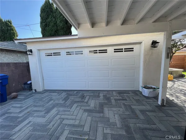a view of a garage