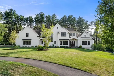 $2,990,000 | 12 Ariana Lane, Norfolk, MA 02056