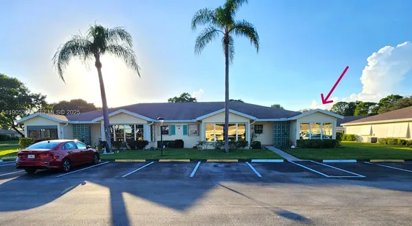 $167,000 | 5091 Lake Front Boulevard, Unit D, Delray Beach, FL 33484