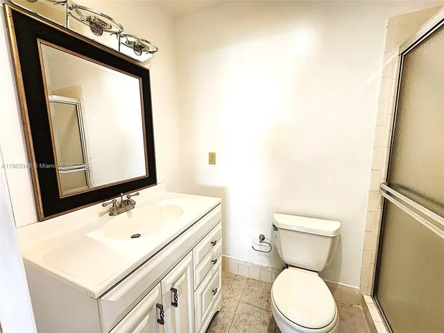 $180,000 | 5091 Lake Front Boulevard, Unit D, Delray Beach, FL 33484