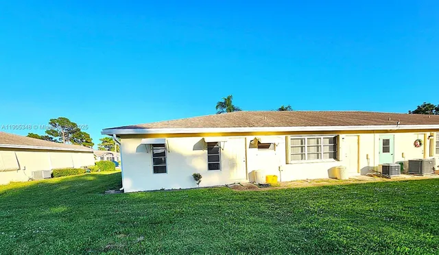 $180,000 | 5091 Lake Front Boulevard, Unit D, Delray Beach, FL 33484