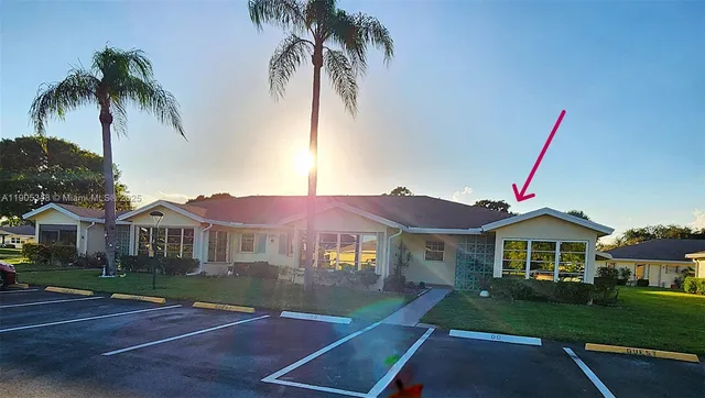 $180,000 | 5091 Lake Front Boulevard, Unit D, Delray Beach, FL 33484