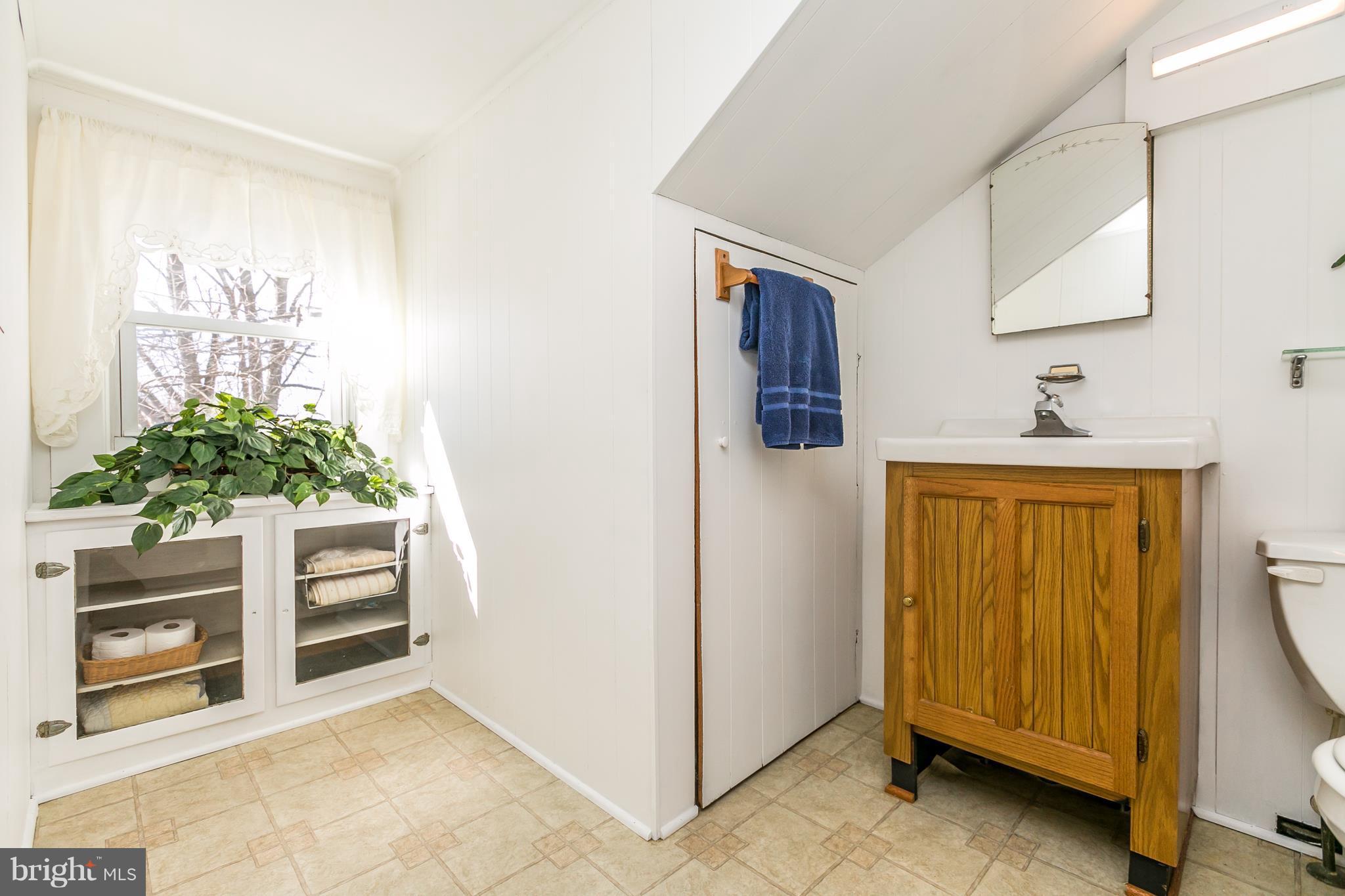 3122 Willoughby Road Baltimore, MD 21234 - Photo 20 of 29 Upper Level Half Bath