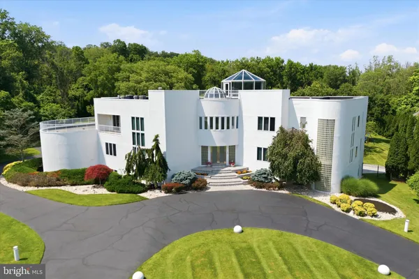 $3,499,000 | 611 Creek Lane, Flourtown, PA 19031