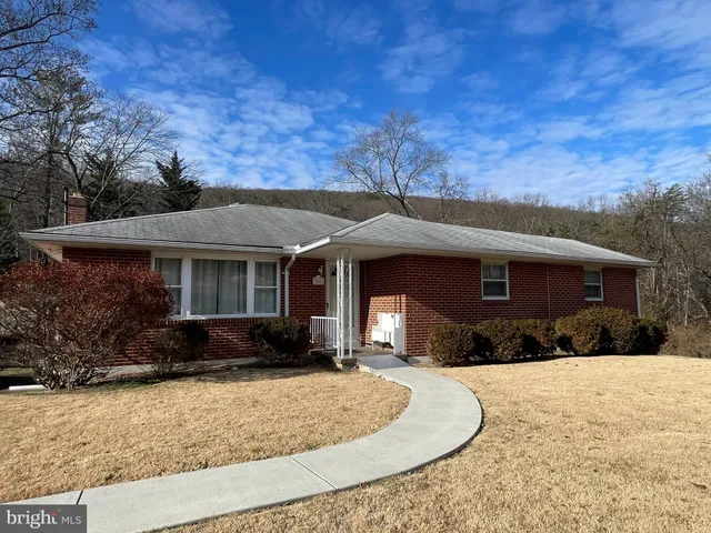 $199,000 | 1806 Holland Street, Cumberland, MD 21502