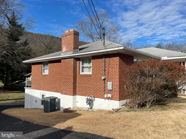 $199,000 | 1806 Holland Street, Cumberland, MD 21502