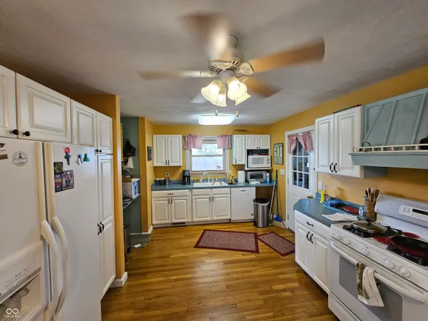 $425,000 | 2211 West 600 South, Anderson, IN 46013