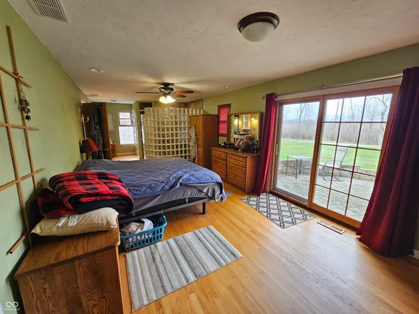 $425,000 | 2211 West 600 South, Anderson, IN 46013