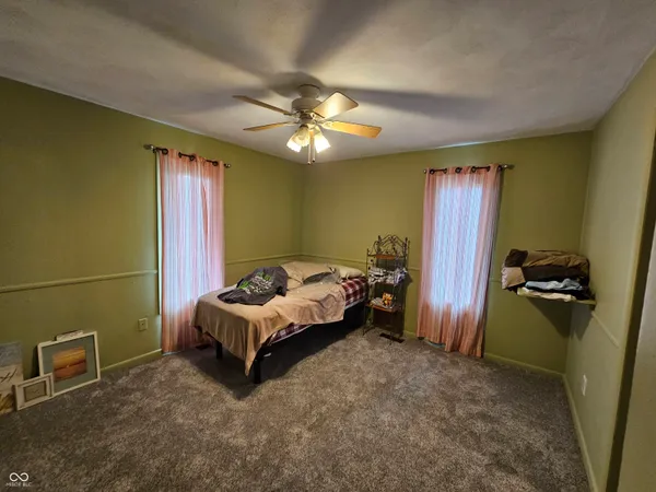 $425,000 | 2211 West 600 South, Anderson, IN 46013