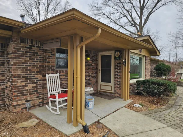 $425,000 | 2211 West 600 South, Anderson, IN 46013