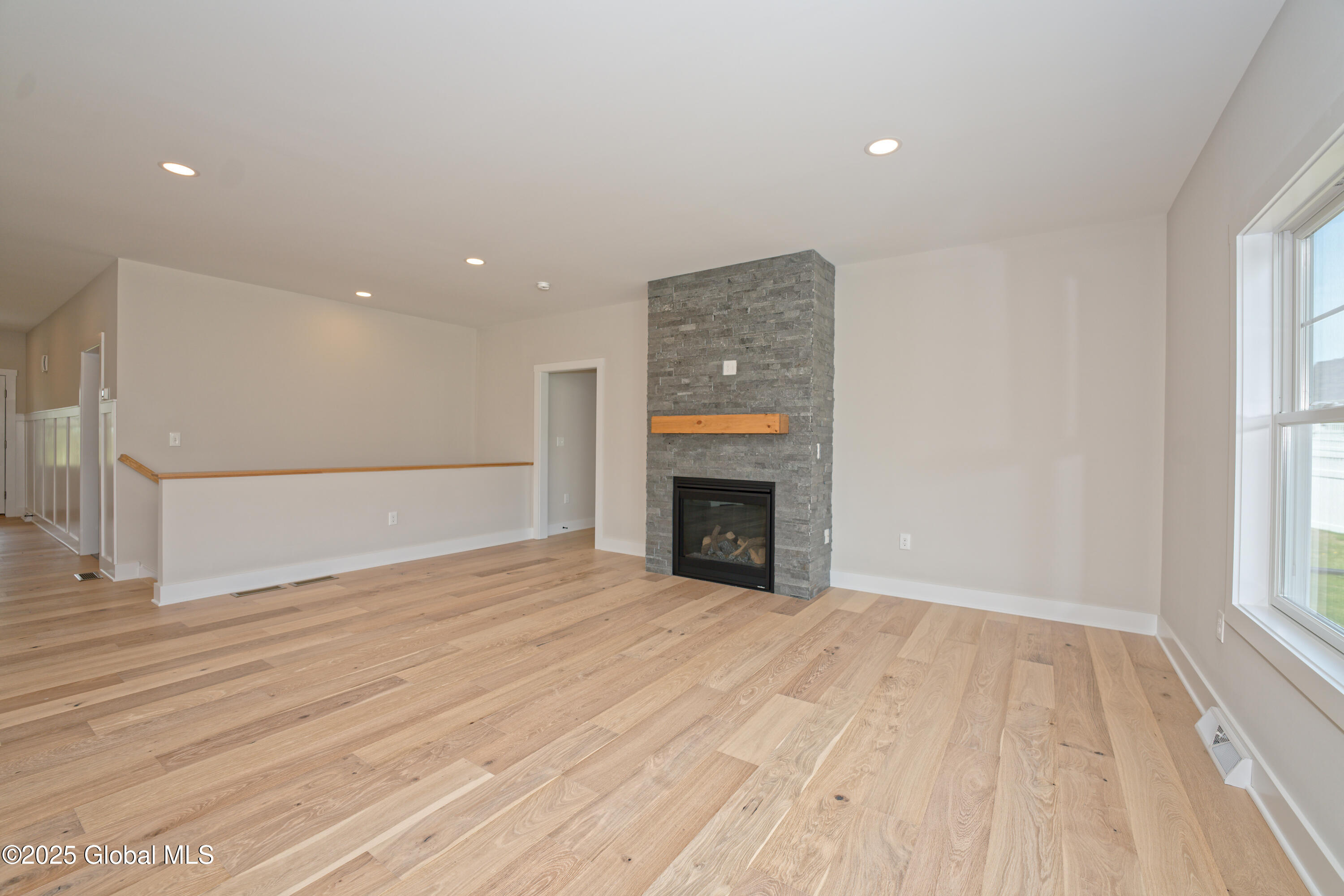 2802 Phillips Road East Greenbush, NY 12033 - Photo 11 of 32 Great Room