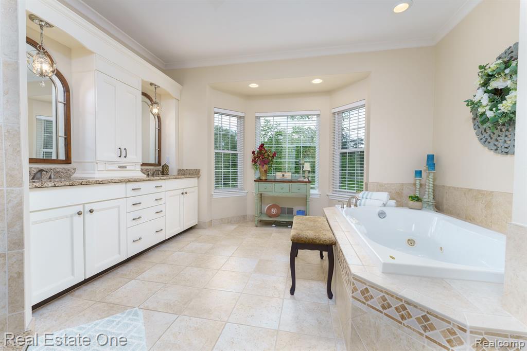 2482 South Latson Road Howell, MI 48843 - Photo 42 of 87
