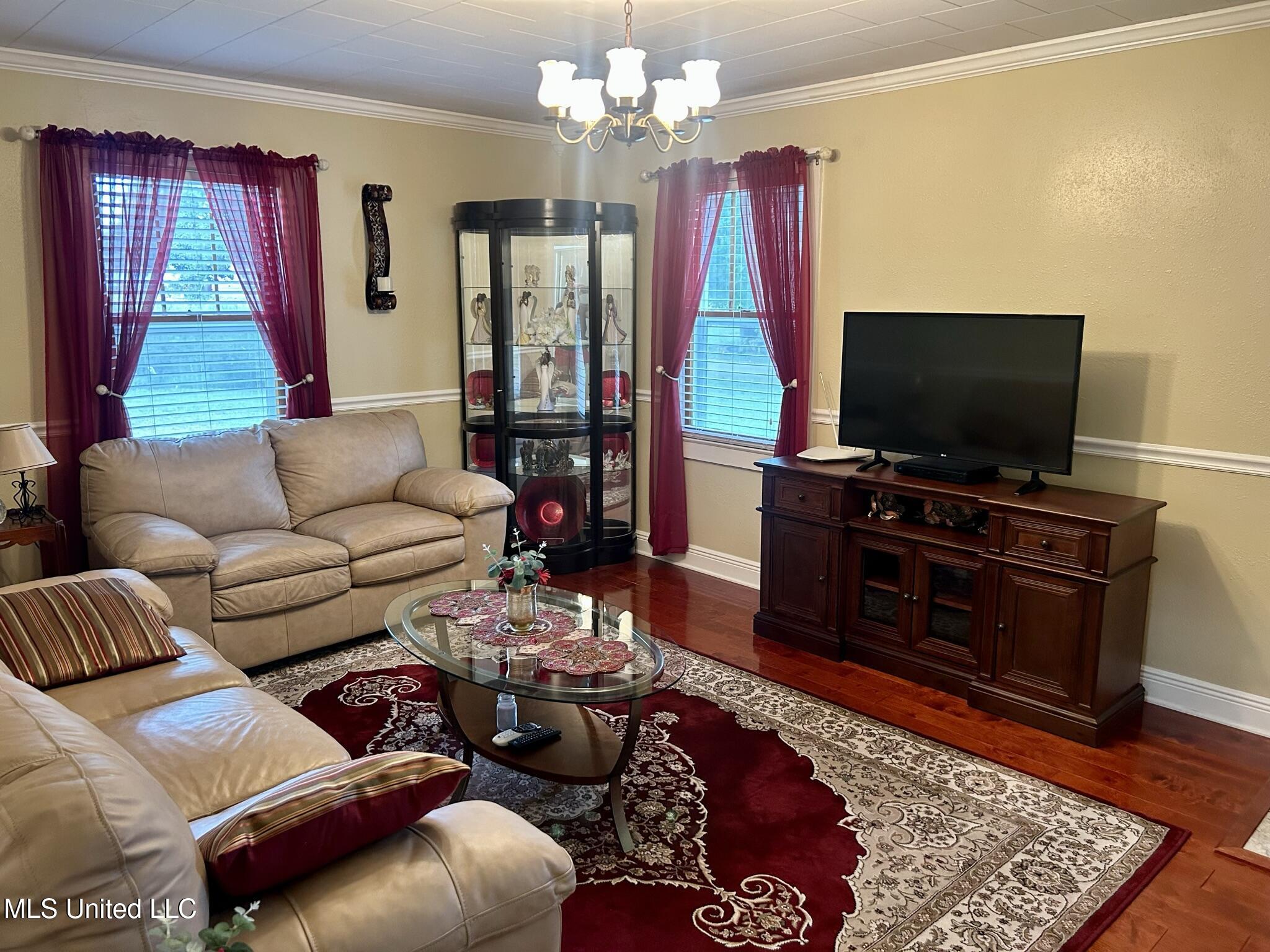 240 North Church Street Liberty, MS 39645 - Photo 3 of 16 IMG_2031