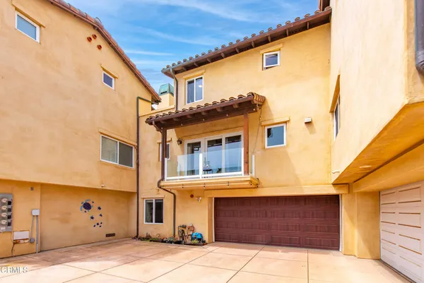 $1,069,000 | 5442 Driftwood Street, Oxnard, CA 93035