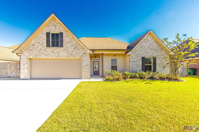 $335,000 | 219 King George Dr., Thibodaux, LA 70301