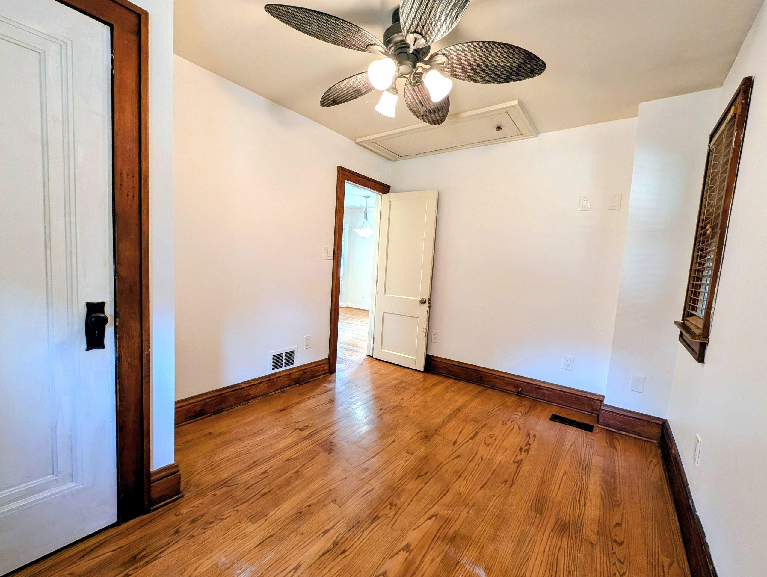 3918 Mapleleaf Road Waterford, MI 48328 - Photo 18 of 52 Primary Bedroom