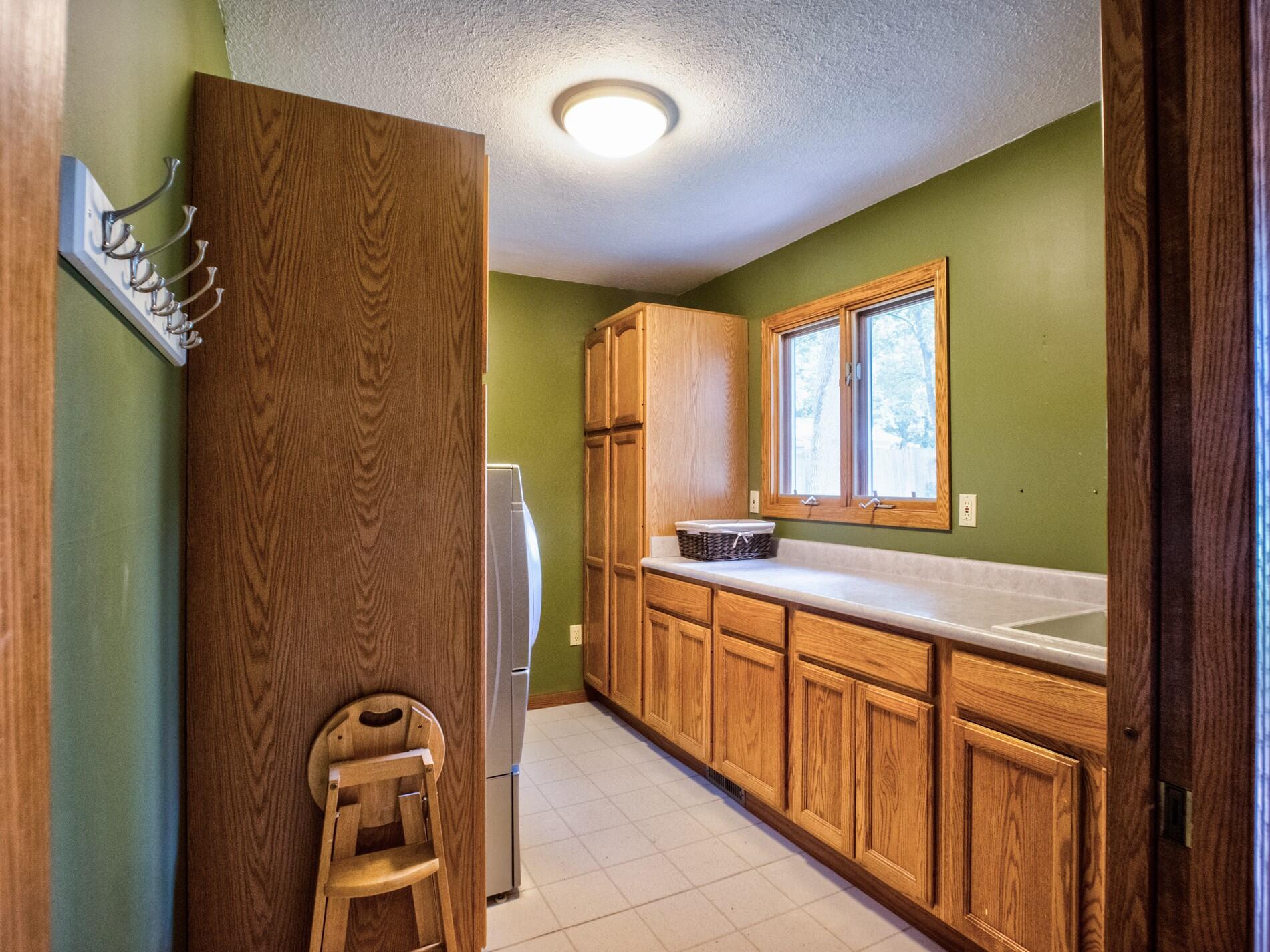 11870 Buckley Road Plainwell, MI 49080 - Photo 12 of 60 08_Laundry _016