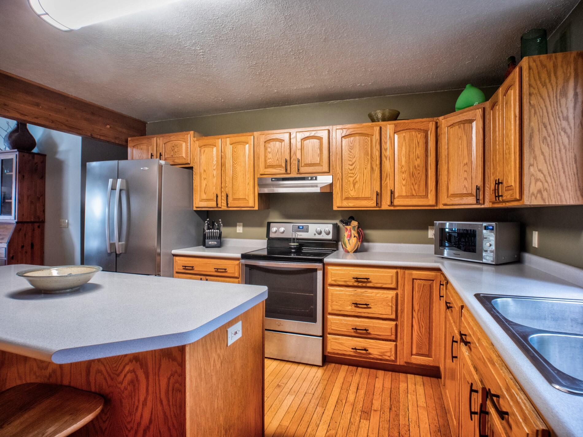 11870 Buckley Road Plainwell, MI 49080 - Photo 29 of 60 23_Kitchen_02