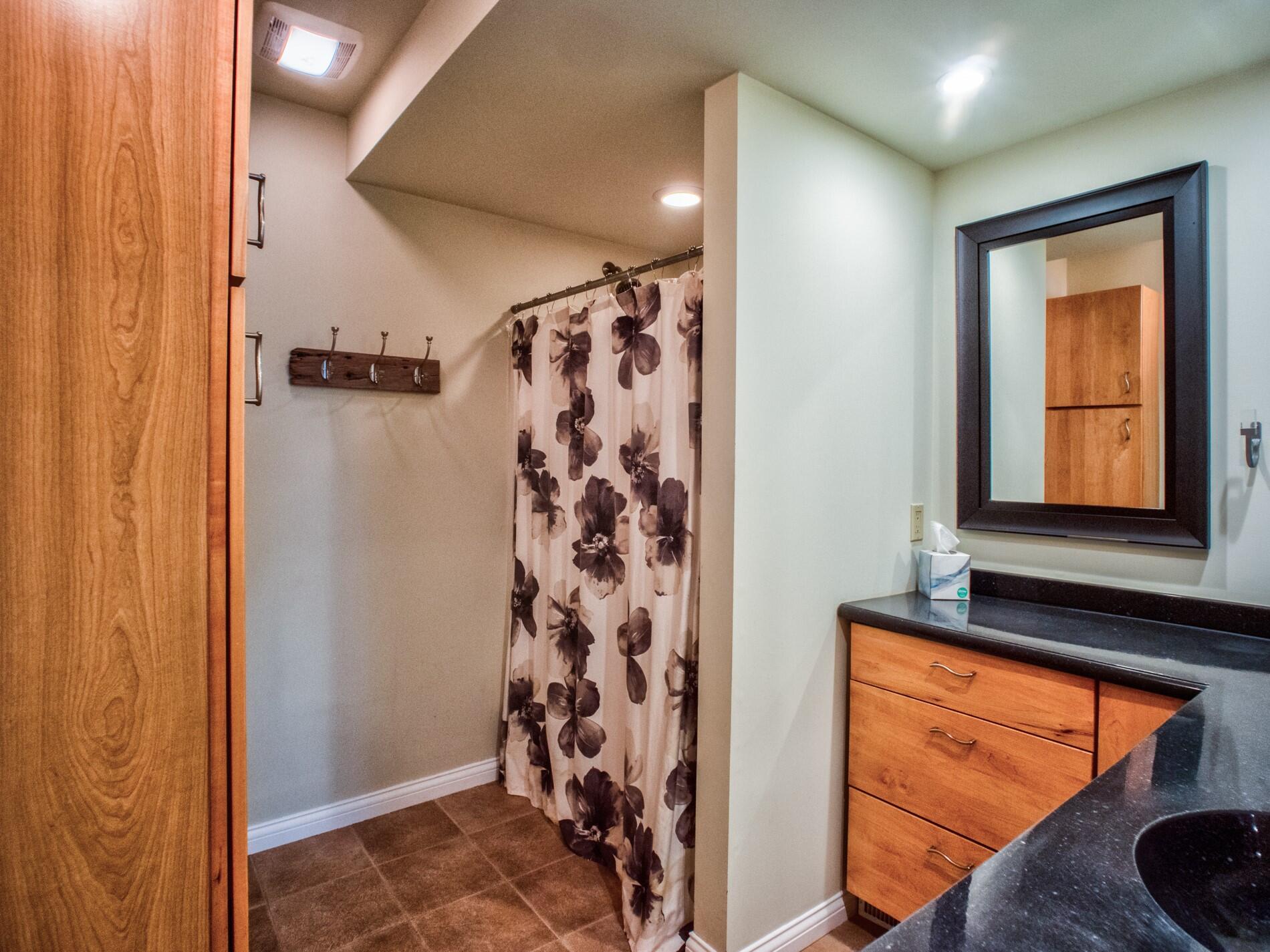 11870 Buckley Road Plainwell, MI 49080 - Photo 46 of 60 36 WO_Bath
