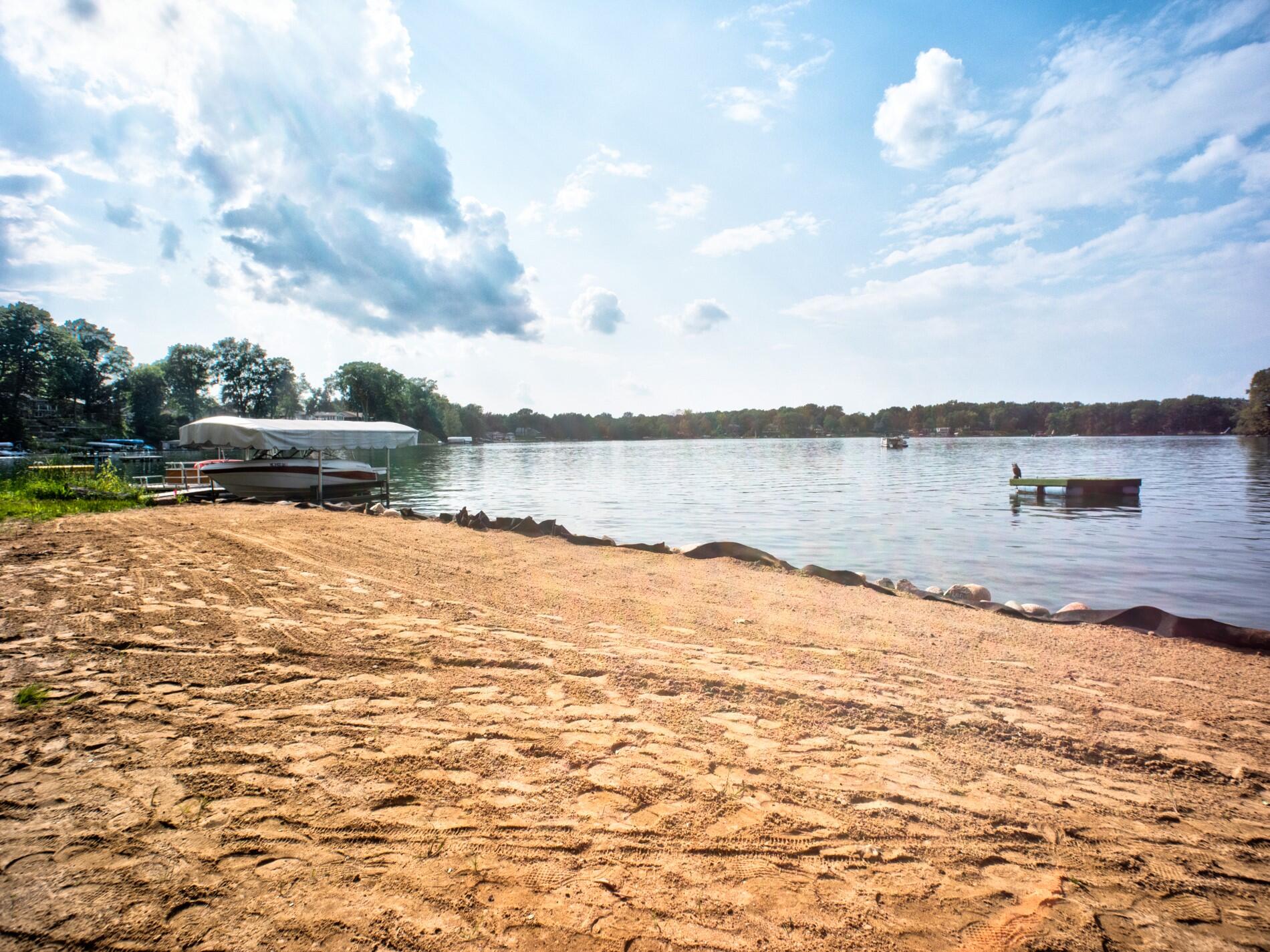 11870 Buckley Road Plainwell, MI 49080 - Photo 55 of 60 46_Waterfront_03