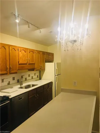 $160,000 | 5934 West Friendly Avenue, Unit J, Greensboro, NC 27410