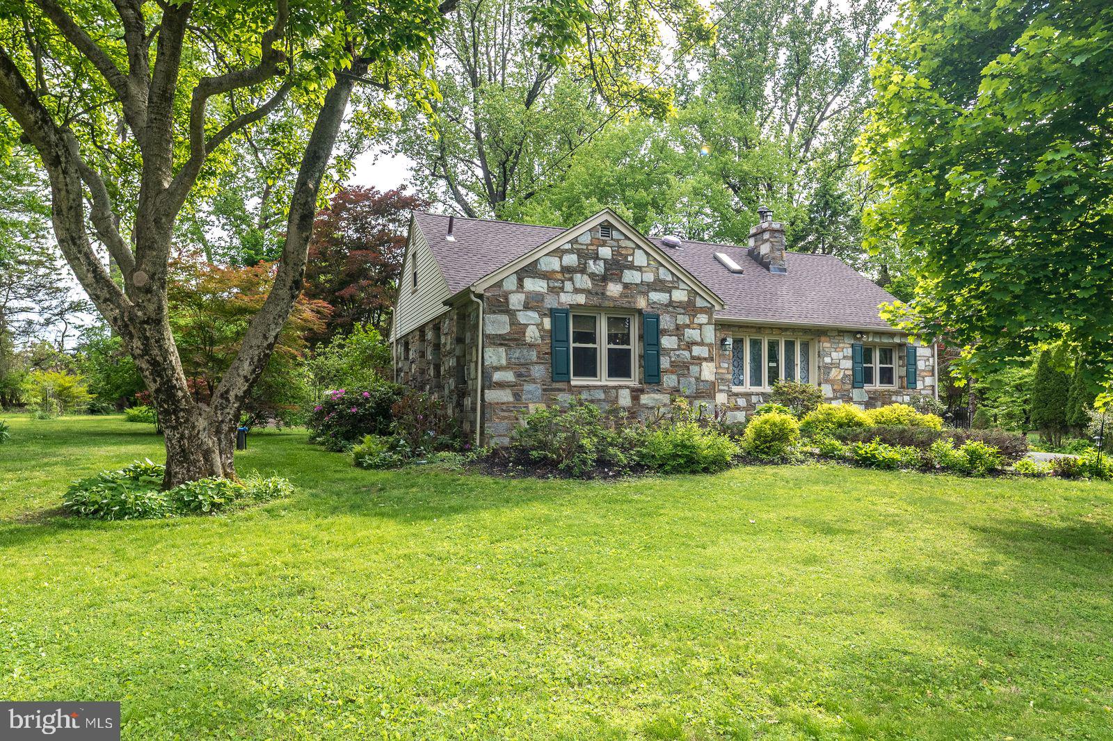 534 Pinney Road Huntingdon Valley, PA 19006 - Photo 1 of 26 a front view of a house with garden