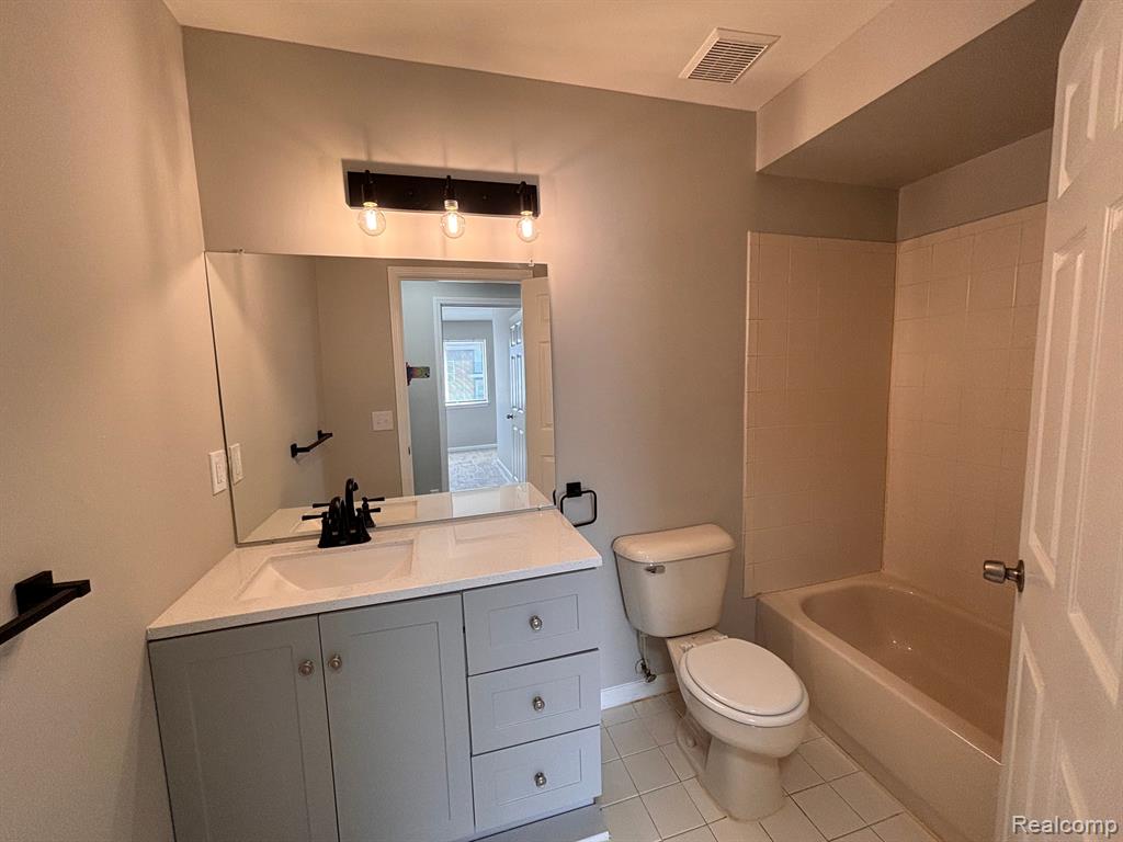 28177 Raleigh Crescent Drive Chesterfield, MI 48051 - Photo 14 of 22