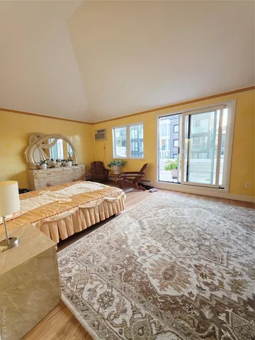 $1,300,000 | 168 Beach 96th Street | Hammels