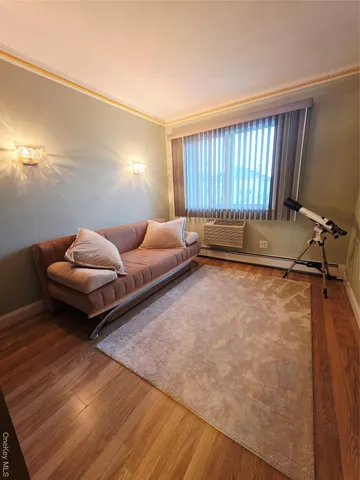 $1,300,000 | 168 Beach 96th Street | Hammels