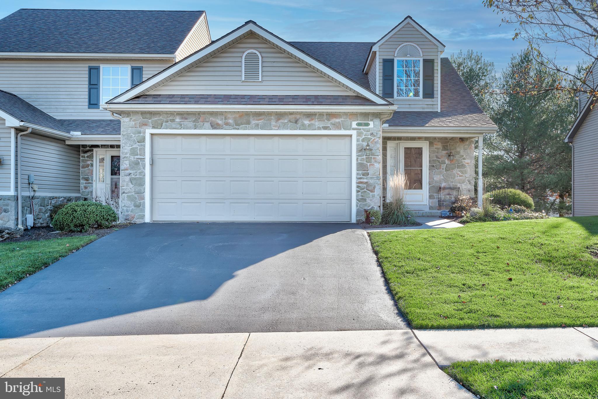 16 Gantz Meadows Mount Joy, PA 17552 - Photo 1 of 39